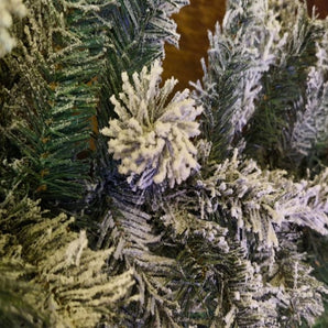 Snowy Alaskan Garland: 2.7m